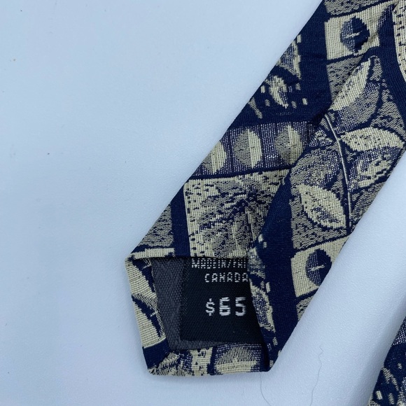 Braemore 100% Italian Silk Tie Made In Canada Blue & Light Gold Floral Block - Picture 4 of 8